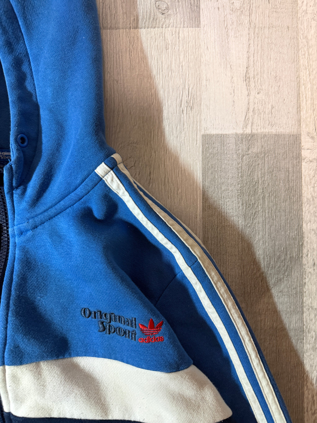 Adidas Kapucnis ( MEN S - WOMEN M )